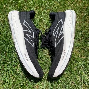 New Balance Fresh Foam X Vongo v6 Womens 9 Shoes Road Race Stability Black White